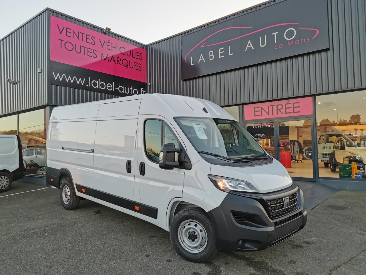 FIAT Ducato Tôlé Maxi 3.5 XL H2 2.2 - 140 S&S  III FOURGON TOLE Fourgon Tôlé - Gesloten bestelwagen: afbeelding 1 FIAT Ducato Tôlé Maxi 3.5 XL H2 2.2 - 140 S&S  III FOURGON TOLE Fourgon Tôlé - Gesloten bestelwagen: afbeelding 1