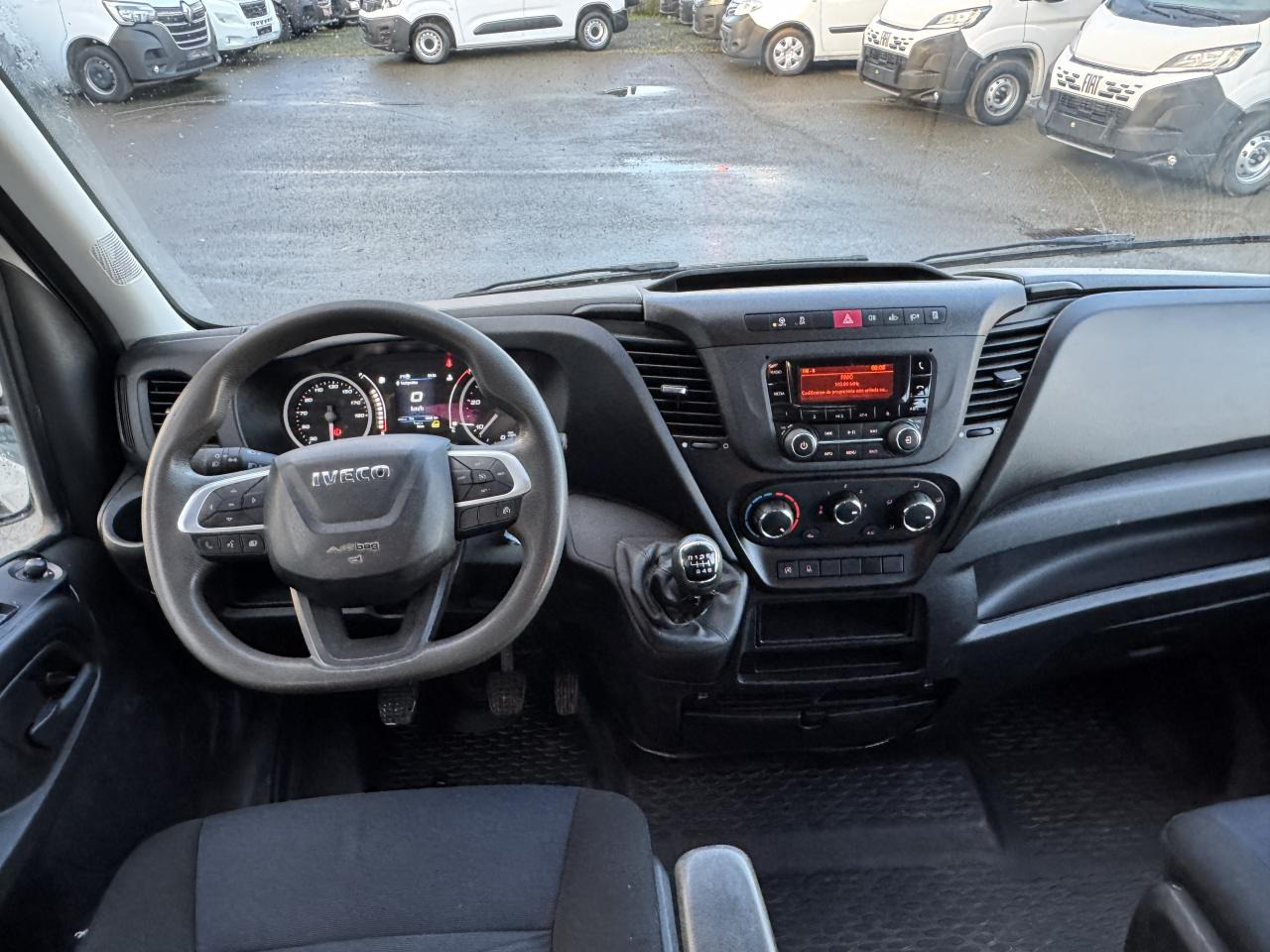 IVECO DAILY 35C14 BENNE COFFRE DOUBLE CABINE RJ 6 places - Kipper bestelwagen, Bestelwagen met dubbele cabine: afbeelding 4 IVECO DAILY 35C14 BENNE COFFRE DOUBLE CABINE RJ 6 places - Kipper bestelwagen, Bestelwagen met dubbele cabine: afbeelding 4