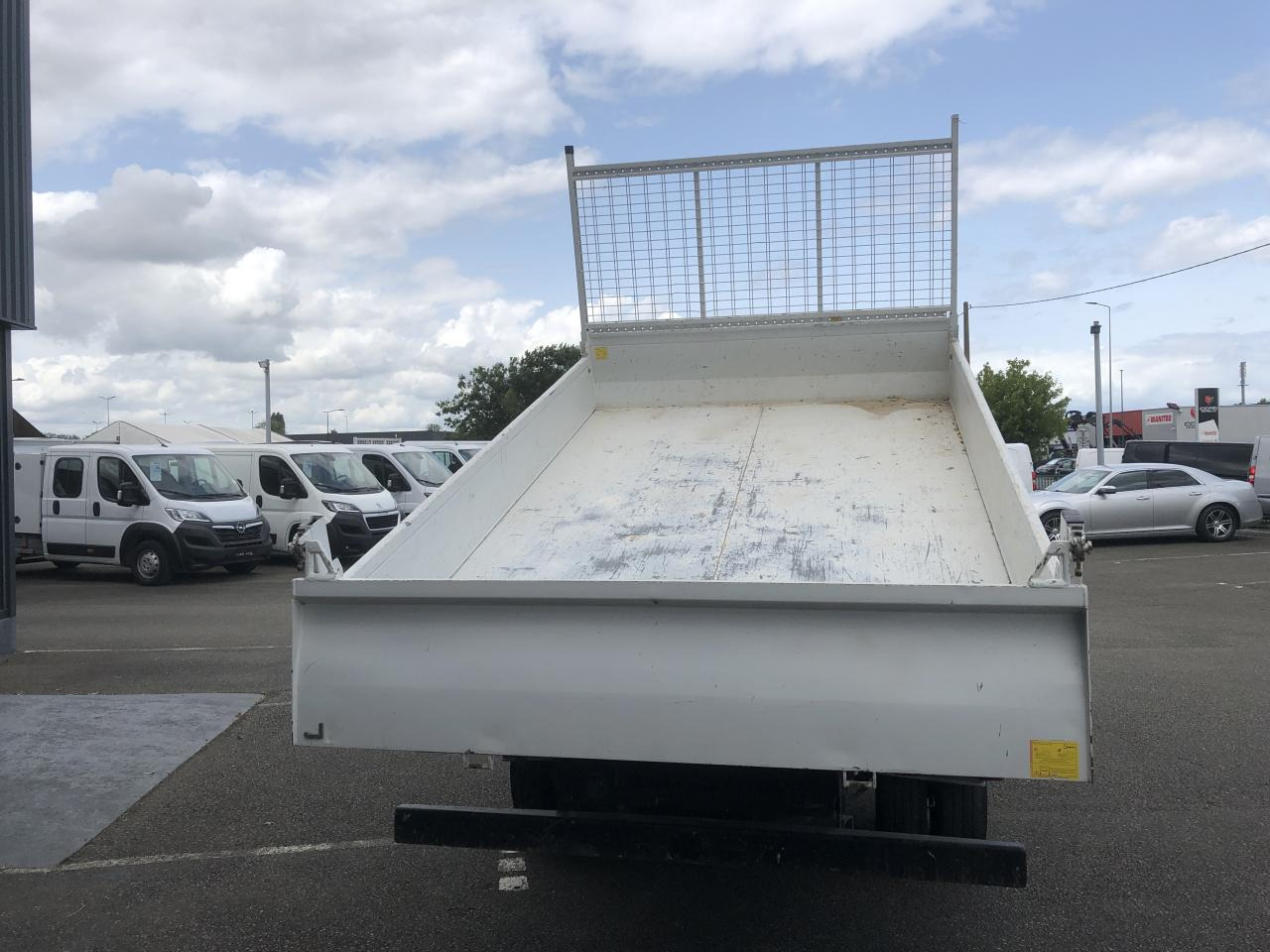 IVECO Daily 35C16 3T5 BENNE + COFFRE RJ 3.0L 160CH - Kipper bestelwagen: afbeelding 4 IVECO Daily 35C16 3T5 BENNE + COFFRE RJ 3.0L 160CH - Kipper bestelwagen: afbeelding 4