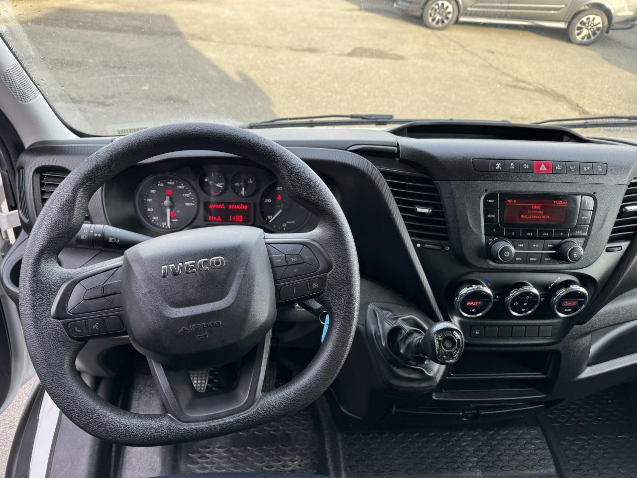 IVECO Daily 35C16 CAISSE HAYON 20M3 RJ 3.0L 160CH - Bestelwagen gesloten laadbak: afbeelding 4 IVECO Daily 35C16 CAISSE HAYON 20M3 RJ 3.0L 160CH - Bestelwagen gesloten laadbak: afbeelding 4