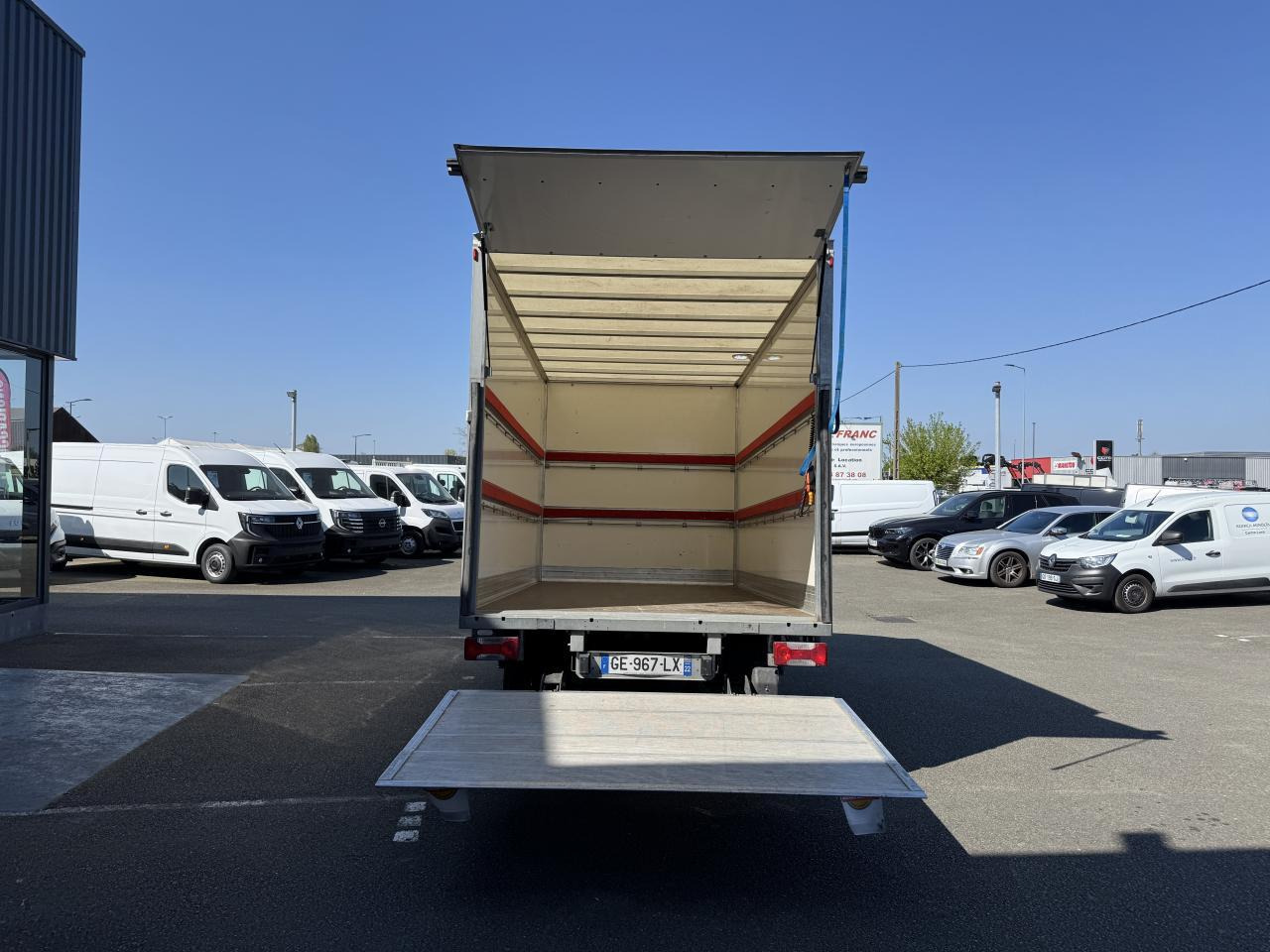Iveco Daily 35 C 16 CAISSE HAYON 20M3 - Bestelwagen gesloten laadbak: afbeelding 3 Iveco Daily 35 C 16 CAISSE HAYON 20M3 - Bestelwagen gesloten laadbak: afbeelding 3