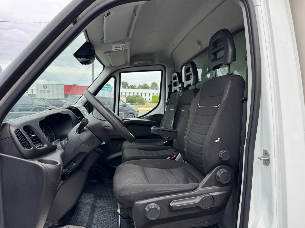Iveco Daily 35 C 16 CAISSE HAYON 20M3 - Bestelwagen gesloten laadbak: afbeelding 5 Iveco Daily 35 C 16 CAISSE HAYON 20M3 - Bestelwagen gesloten laadbak: afbeelding 5