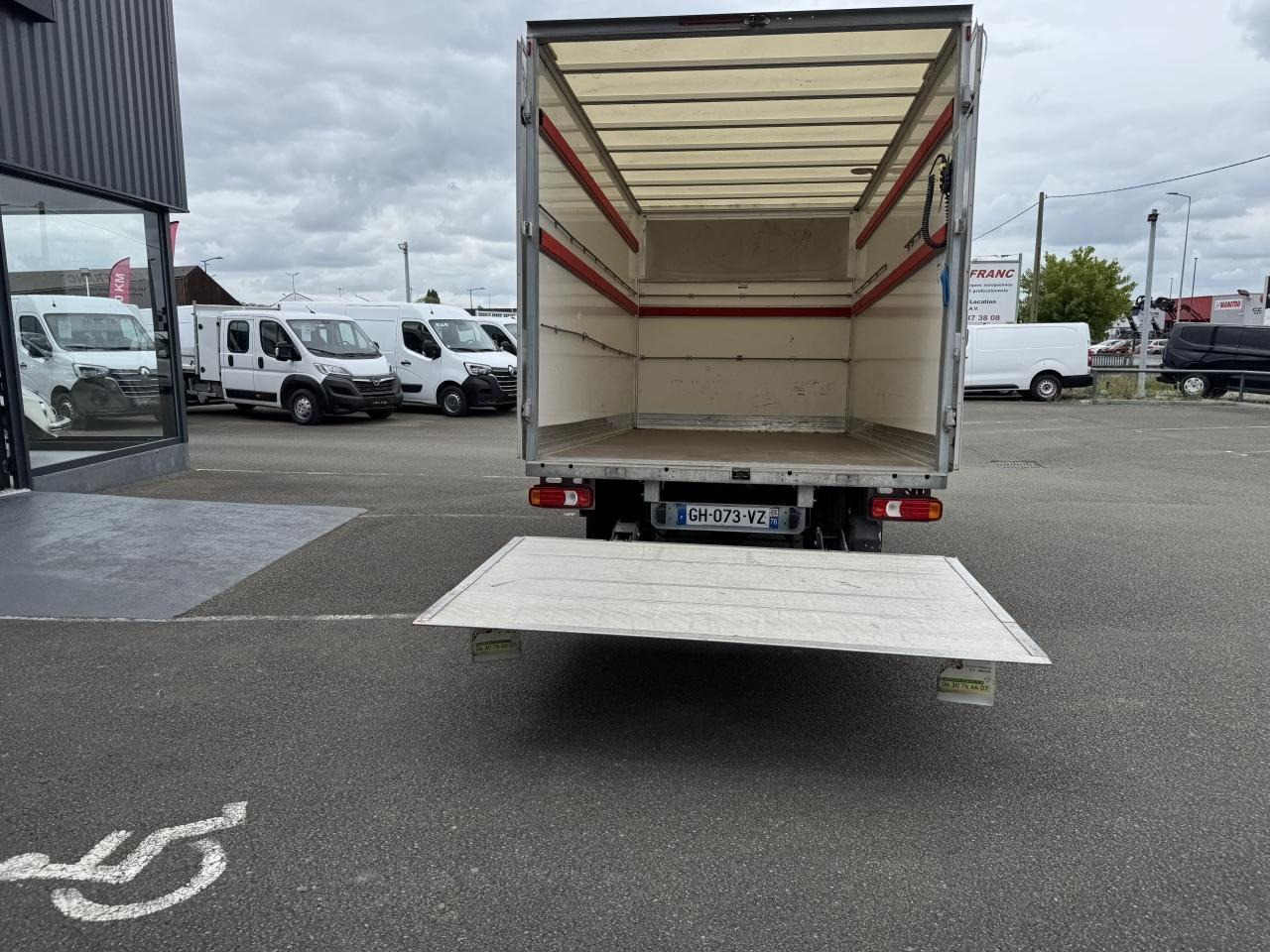 Iveco Daily 35 C 16 CAISSE HAYON 20M3 - Bestelwagen gesloten laadbak: afbeelding 2 Iveco Daily 35 C 16 CAISSE HAYON 20M3 - Bestelwagen gesloten laadbak: afbeelding 2