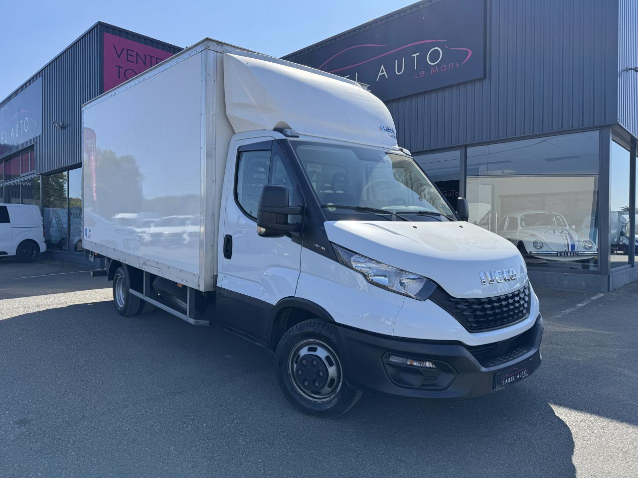Iveco Daily 35 C 16 CAISSE HAYON 20M3 - Bestelwagen gesloten laadbak: afbeelding 2 Iveco Daily 35 C 16 CAISSE HAYON 20M3 - Bestelwagen gesloten laadbak: afbeelding 2