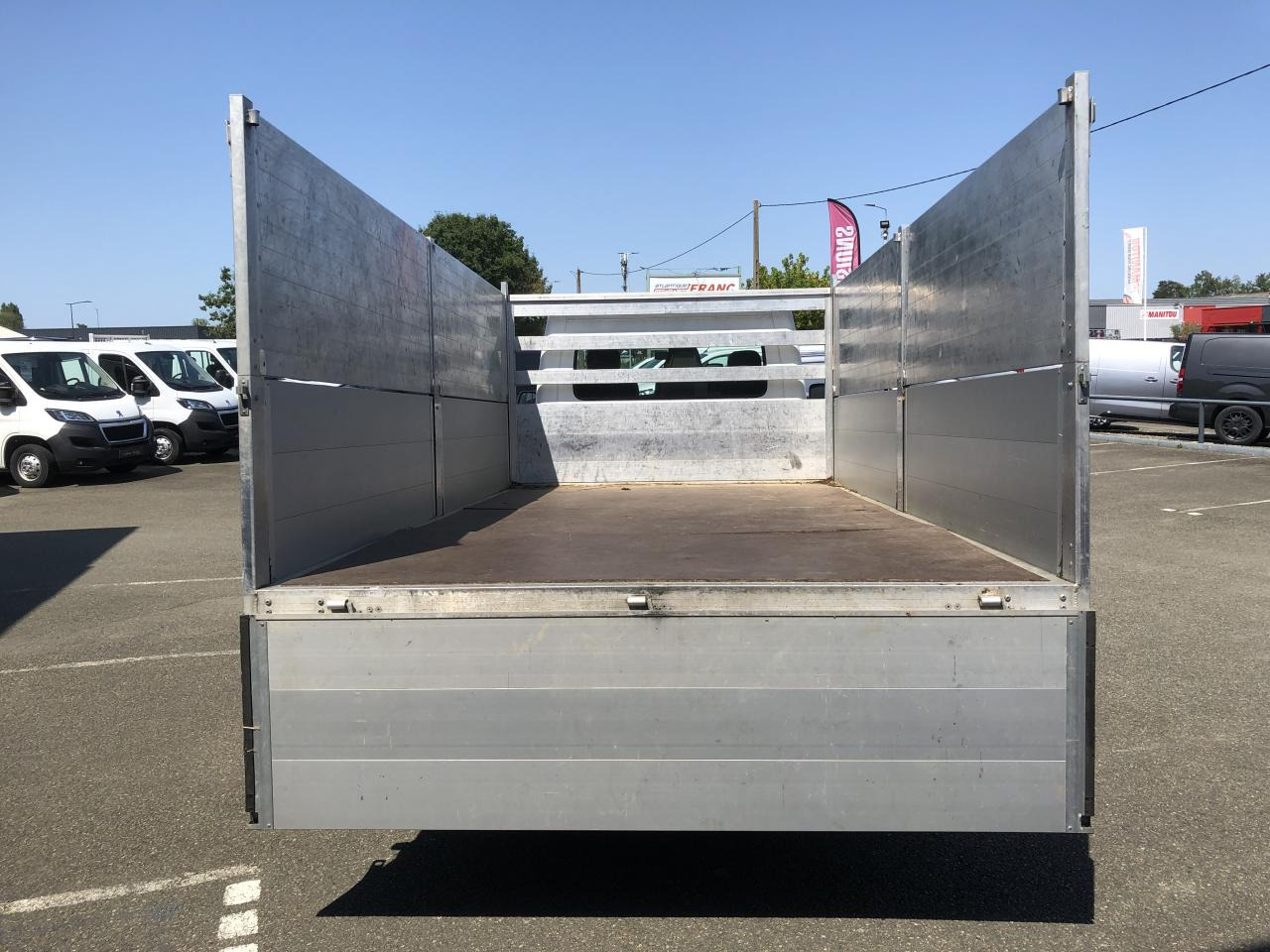 NISSAN INTERSTAR 3T5 2.3 DCI 165CH PLATEAU RIDELLES 4M50 - Bestelwagen met open laadbak: afbeelding 3 NISSAN INTERSTAR 3T5 2.3 DCI 165CH PLATEAU RIDELLES 4M50 - Bestelwagen met open laadbak: afbeelding 3