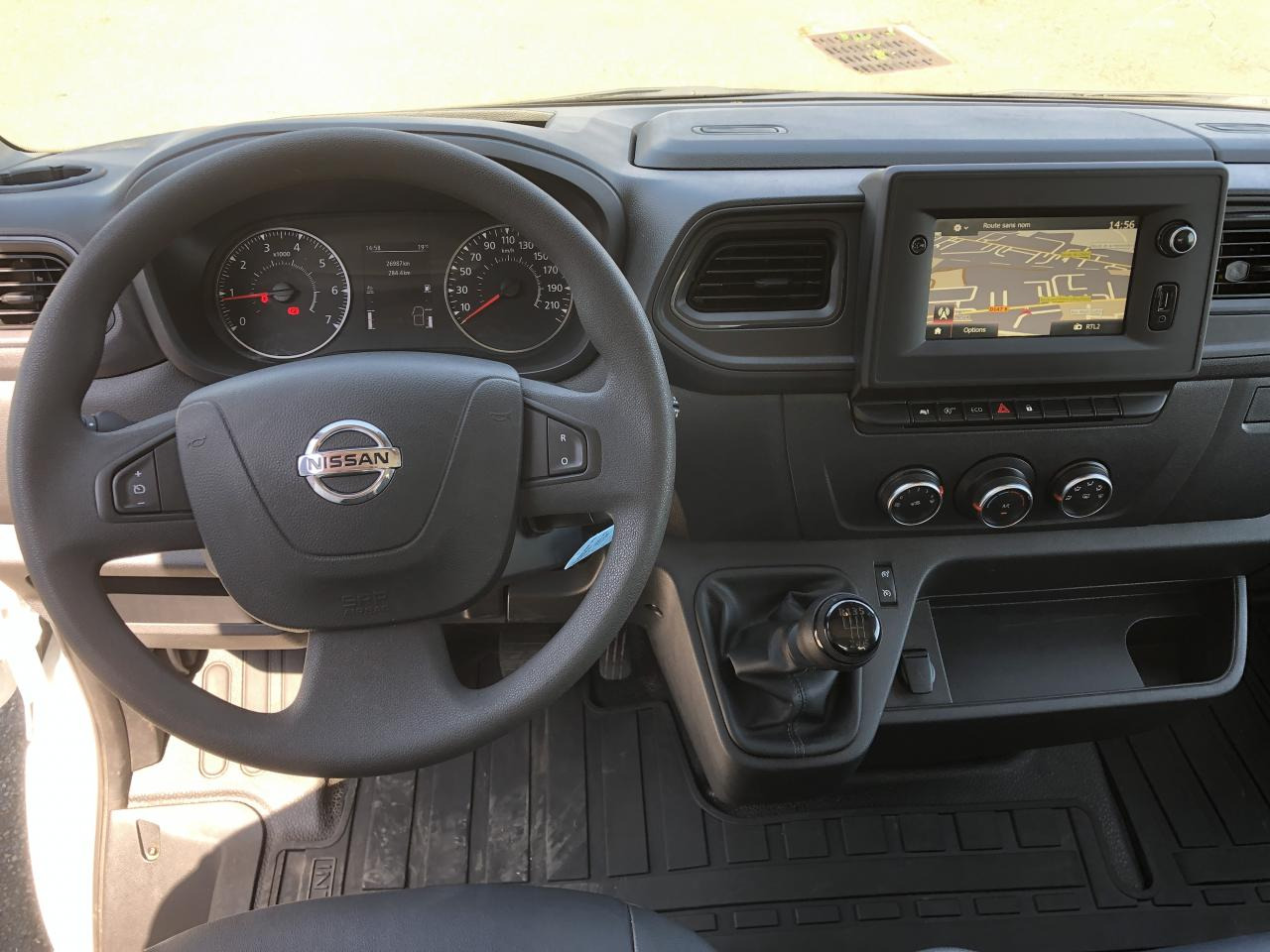 NISSAN INTERSTAR 3T5 2.3 DCI 165CH PLATEAU RIDELLES 4M50 - Bestelwagen met open laadbak: afbeelding 4 NISSAN INTERSTAR 3T5 2.3 DCI 165CH PLATEAU RIDELLES 4M50 - Bestelwagen met open laadbak: afbeelding 4