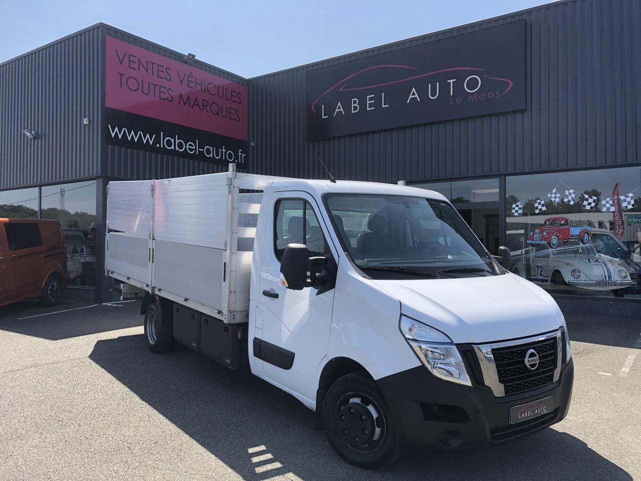 NISSAN INTERSTAR 3T5 2.3 DCI 165CH PLATEAU RIDELLES 4M50 - Bestelwagen met open laadbak: afbeelding 2 NISSAN INTERSTAR 3T5 2.3 DCI 165CH PLATEAU RIDELLES 4M50 - Bestelwagen met open laadbak: afbeelding 2