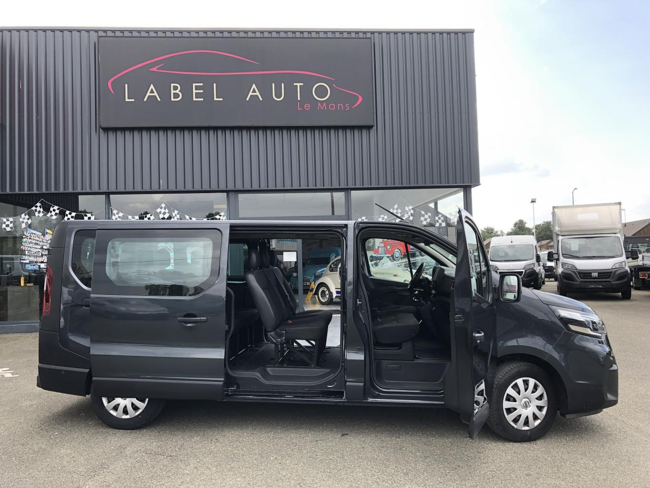 NISSAN PRIMASTAR COMBI L2H1 9 PLACES 2.0 DCI 145CH N-CONNECTA - Minibus, Personenvervoer: afbeelding 1 NISSAN PRIMASTAR COMBI L2H1 9 PLACES 2.0 DCI 145CH N-CONNECTA - Minibus, Personenvervoer: afbeelding 1