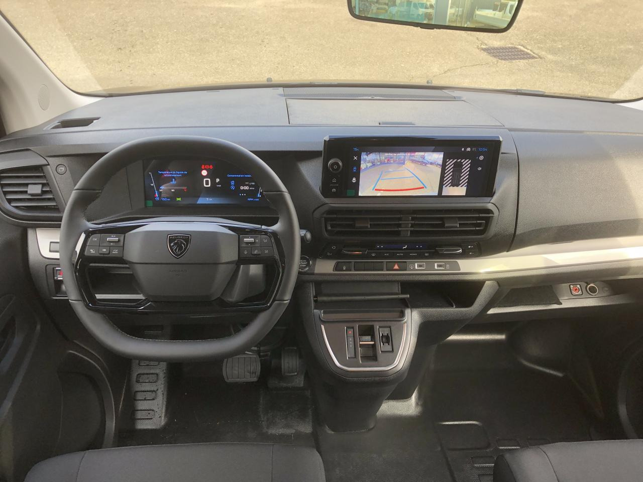 PEUGEOT Expert XL 2.0 BlueHDi - 180 S&S - BV EAT8 III CABINE APPROFONDIE Fourgon Cabine approfondie Fix - Gesloten bestelwagen: afbeelding 4 PEUGEOT Expert XL 2.0 BlueHDi - 180 S&S - BV EAT8 III CABINE APPROFONDIE Fourgon Cabine approfondie Fix - Gesloten bestelwagen: afbeelding 4