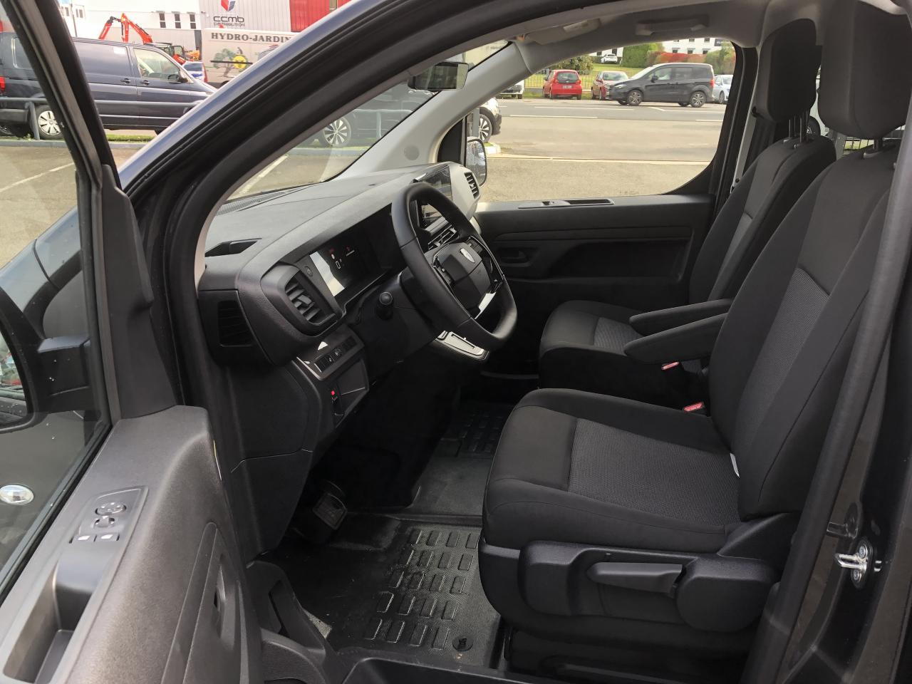 PEUGEOT Expert XL 2.0 BlueHDi - 180 S&S - BV EAT8 III CABINE APPROFONDIE Fourgon Cabine approfondie Fix - Gesloten bestelwagen: afbeelding 5 PEUGEOT Expert XL 2.0 BlueHDi - 180 S&S - BV EAT8 III CABINE APPROFONDIE Fourgon Cabine approfondie Fix - Gesloten bestelwagen: afbeelding 5