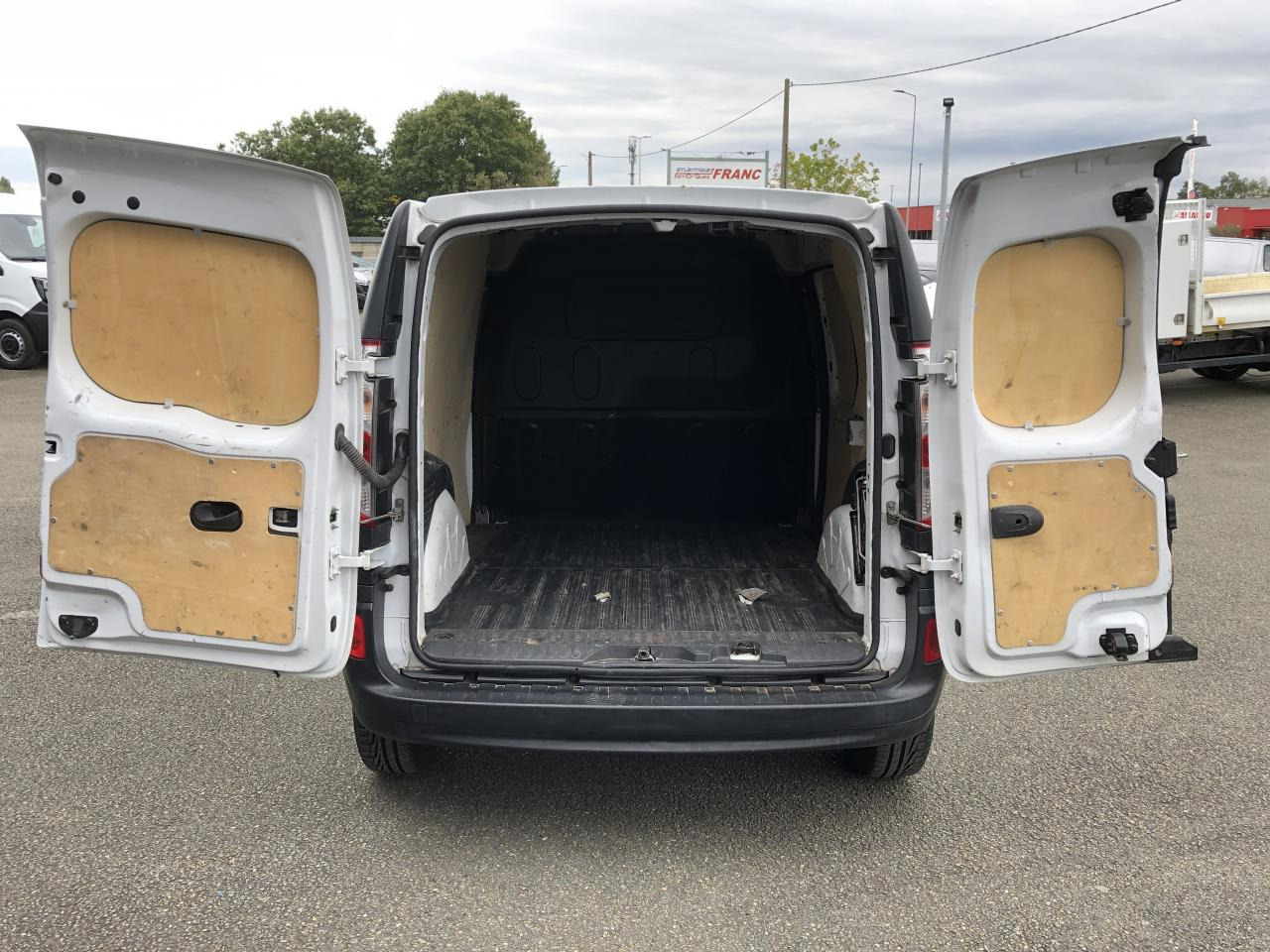 RENAULT KANGOO 1.5 DCI 80CH CONFORT - Gesloten bestelwagen: afbeelding 3 RENAULT KANGOO 1.5 DCI 80CH CONFORT - Gesloten bestelwagen: afbeelding 3