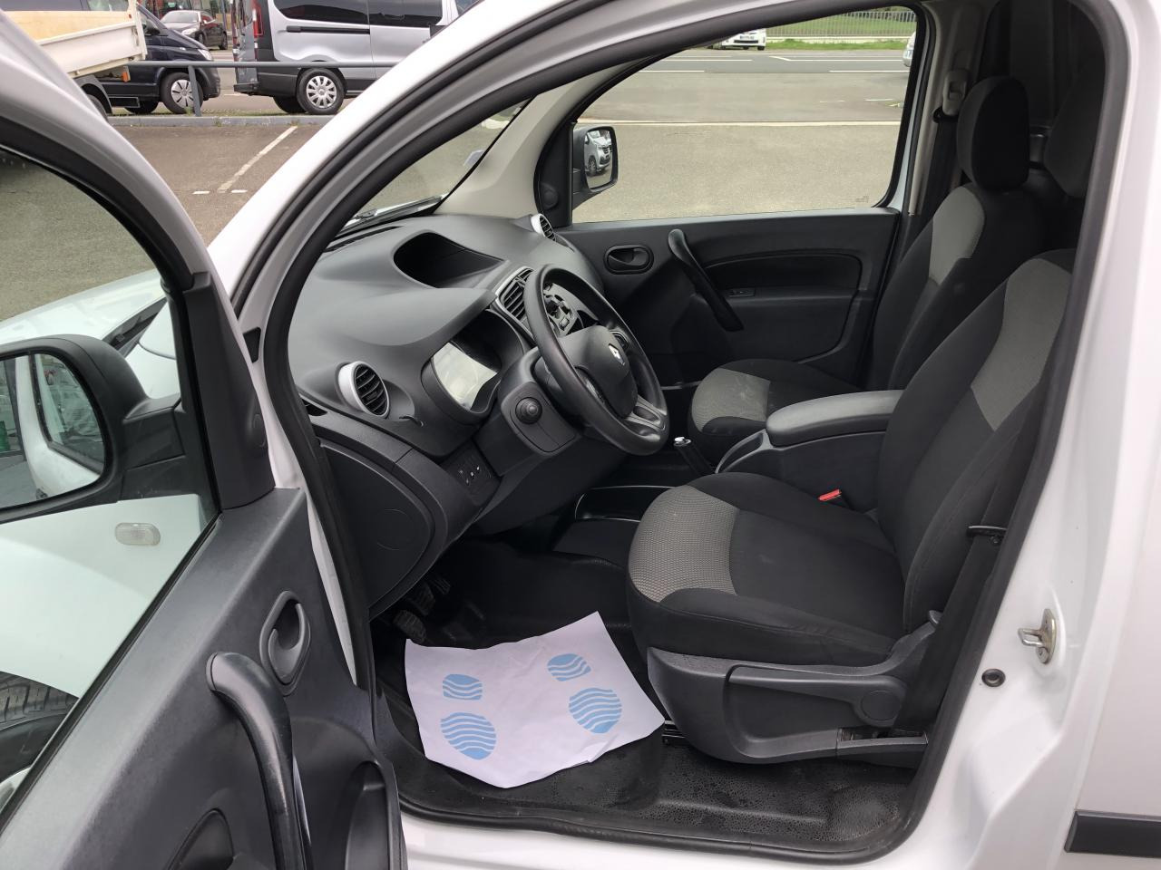 RENAULT KANGOO 1.5 DCI 80CH CONFORT - Gesloten bestelwagen: afbeelding 5 RENAULT KANGOO 1.5 DCI 80CH CONFORT - Gesloten bestelwagen: afbeelding 5