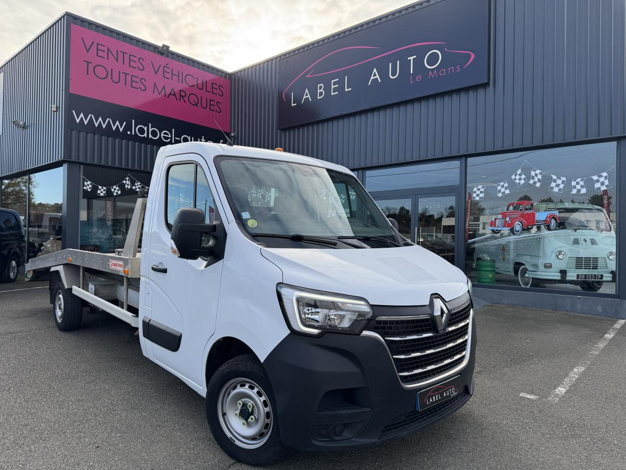 RENAULT Master Confort F3500 L3 2.3 dCi - 130 ch L3 Traction Dépanneuse porte voiture - Elektrische trekker: afbeelding 2 RENAULT Master Confort F3500 L3 2.3 dCi - 130 ch L3 Traction Dépanneuse porte voiture - Elektrische trekker: afbeelding 2