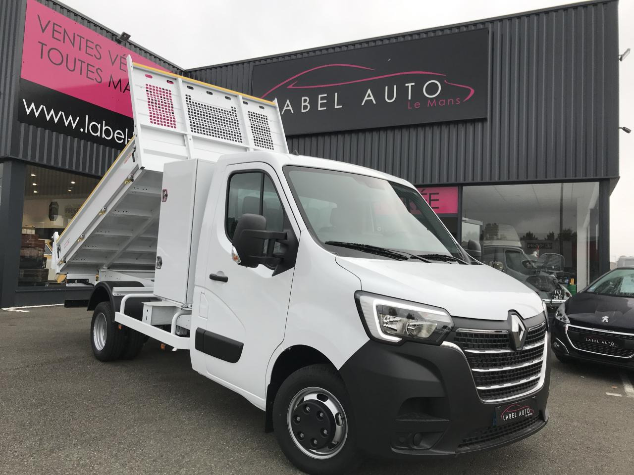 RENAULT Master Confort R3500RJ L3 2.3 dCi - 165  III CHASSIS CABINE Châssis Cabine L3 Propulsion PHASE - Kipper bestelwagen: afbeelding 1 RENAULT Master Confort R3500RJ L3 2.3 dCi - 165  III CHASSIS CABINE Châssis Cabine L3 Propulsion PHASE - Kipper bestelwagen: afbeelding 1