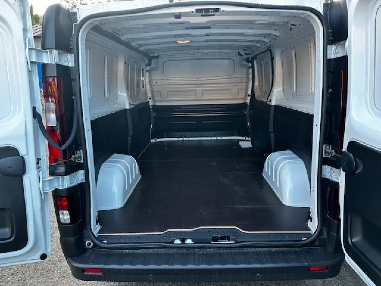 RENAULT Trafic L2H1 3000 Kg 2.0 Blue dCi - 130 2024 III FOURGON Fourgon Advance L2H1 PHASE 3 - Gesloten bestelwagen: afbeelding 3 RENAULT Trafic L2H1 3000 Kg 2.0 Blue dCi - 130 2024 III FOURGON Fourgon Advance L2H1 PHASE 3 - Gesloten bestelwagen: afbeelding 3