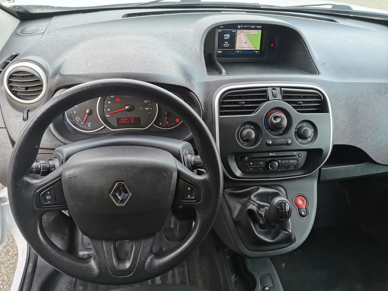 Renault Kangoo 1.5 BLUE DCI 80CH GRAND CONFORT 5CV - Gesloten bestelwagen: afbeelding 3 Renault Kangoo 1.5 BLUE DCI 80CH GRAND CONFORT 5CV - Gesloten bestelwagen: afbeelding 3