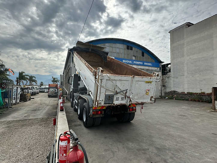 Iveco Trakker 8x4 - Kipper vrachtwagen: afbeelding 5 Iveco Trakker 8x4 - Kipper vrachtwagen: afbeelding 5