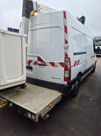 Renault Master Fourgon L2H2 130 cv Nacelle KLUBB K32 - Vrachtwagen hoogwerker: afbeelding 2 Renault Master Fourgon L2H2 130 cv Nacelle KLUBB K32 - Vrachtwagen hoogwerker: afbeelding 2
