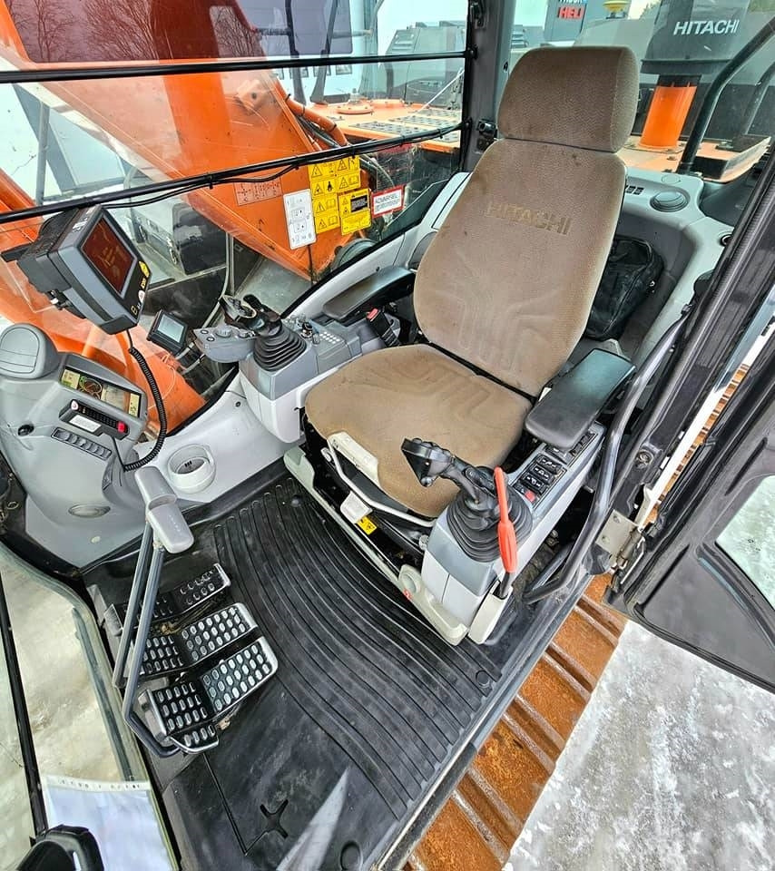 Rupsgraafmachine Hitachi ZX 300 LC-6: afbeelding 35