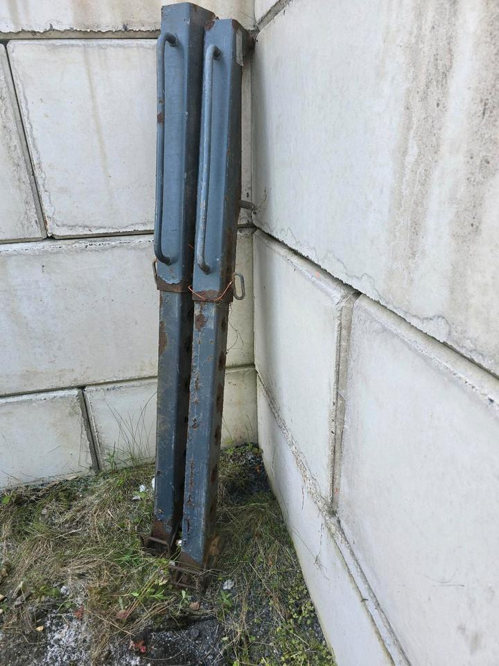 2x Stützen für Epoke Salzstreuer Schmidt Epoke Gmeiner Salzsilo Streuautomat Winterdienst - Zout/ Zandstrooier: afbeelding 2 2x Stützen für Epoke Salzstreuer Schmidt Epoke Gmeiner Salzsilo Streuautomat Winterdienst - Zout/ Zandstrooier: afbeelding 2