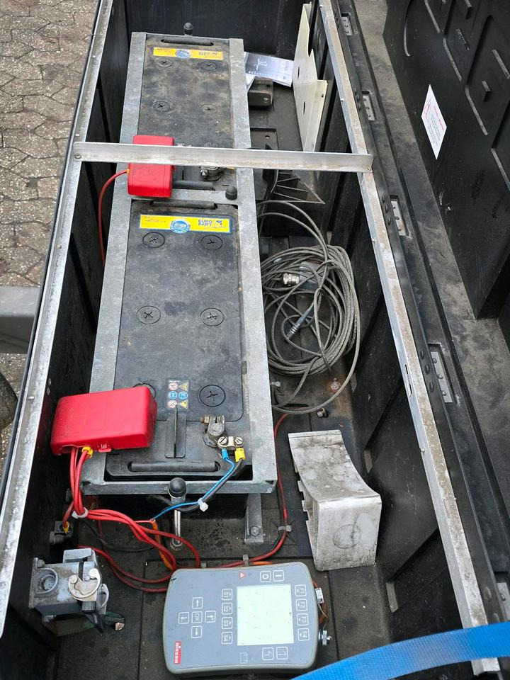 Nissen LED Absperrtafel FAT Verkehrsleittafel Verkehrssicherungsanhänger Verkehrsleitanhänger Sperrwand - Aanhanger: afbeelding 5 Nissen LED Absperrtafel FAT Verkehrsleittafel Verkehrssicherungsanhänger Verkehrsleitanhänger Sperrwand - Aanhanger: afbeelding 5