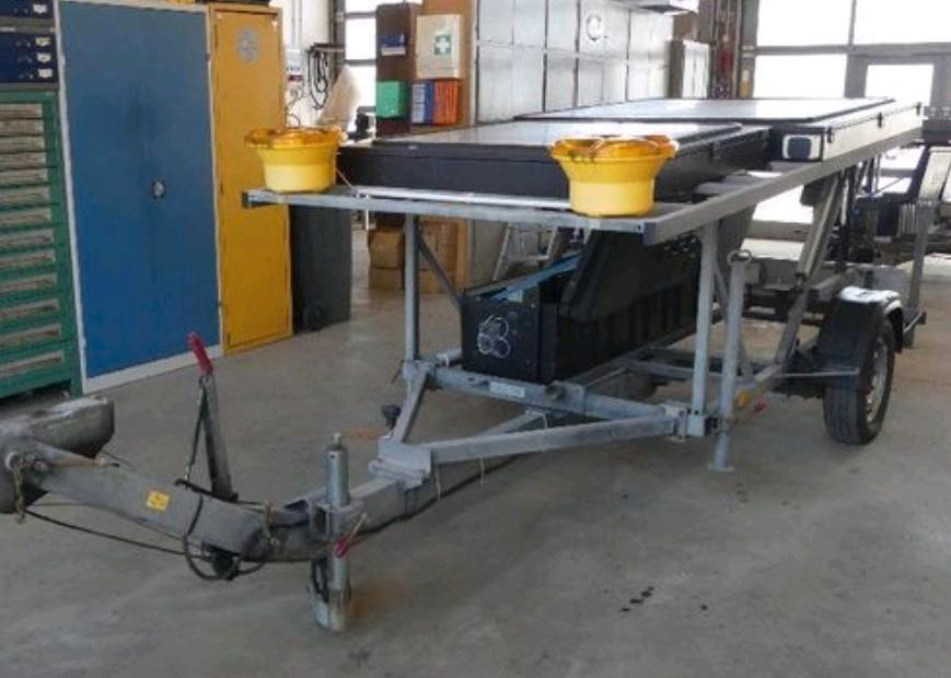 Aanhanger Nissen LED Vorwarntafel VLT Verkehrsleittafel Leittafel Sicherungsanhänger Verkehrsleitanhänger Verkehrssicherungsanhänger Verkehrsleitanhänger Verkehrsleittafel: afbeelding 1