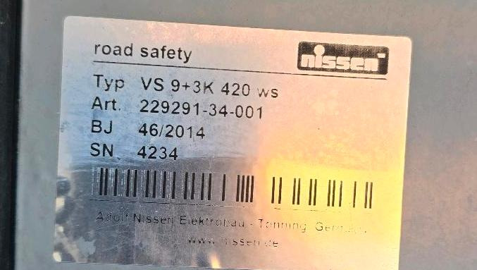Nissen VLT LED 2014 Vorwarntafel Verkehrsleittafel Leittafel Verkehrssicherungsanhänger Verkehrsleitanhänger Sperrwand Horizont - Aanhanger: afbeelding 5 Nissen VLT LED 2014 Vorwarntafel Verkehrsleittafel Leittafel Verkehrssicherungsanhänger Verkehrsleitanhänger Sperrwand Horizont - Aanhanger: afbeelding 5