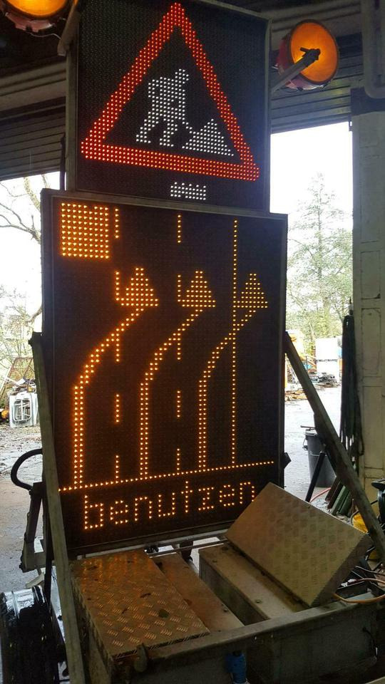 Trebbiner VWT-E Verkehrsleittafel Verkehrsleitanhänger Schild - Aanhanger: afbeelding 5 Trebbiner VWT-E Verkehrsleittafel Verkehrsleitanhänger Schild - Aanhanger: afbeelding 5