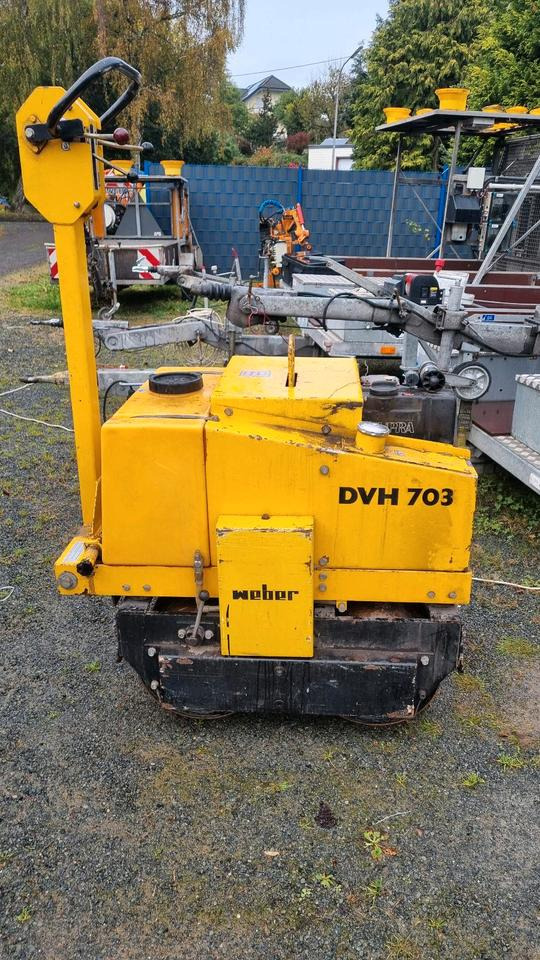 DVH 701 Weber Walze Glattmantel Walze Rüttelwalze Dublex Vibrationswalze Rüttelplatte Strassenwalze Plattenverdichter DVH 603 - Kleine wals: afbeelding 1 DVH 701 Weber Walze Glattmantel Walze Rüttelwalze Dublex Vibrationswalze Rüttelplatte Strassenwalze Plattenverdichter DVH 603 - Kleine wals: afbeelding 1