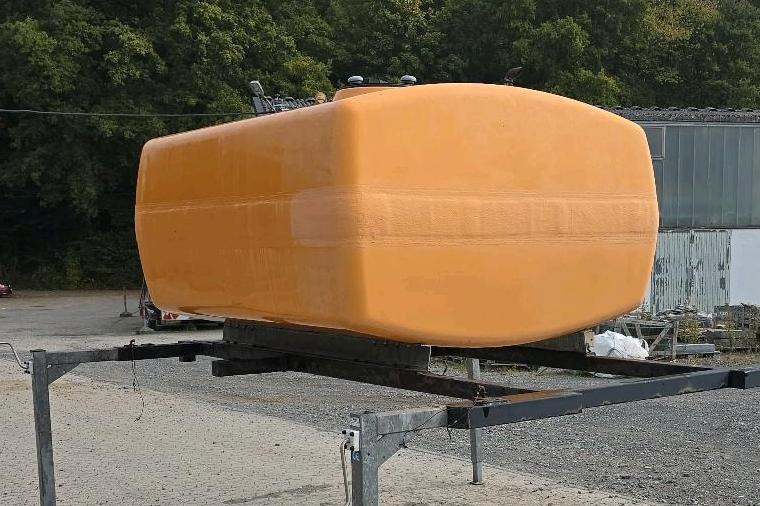 Dücker 5m3 Wassertank Wasserfass für Unimog UGE UGN 405 U300 400 500 427 430 LKW Boschung wassertank Laugentank Bewässerung 5000liter - Tankcontainer: afbeelding 3 Dücker 5m3 Wassertank Wasserfass für Unimog UGE UGN 405 U300 400 500 427 430 LKW Boschung wassertank Laugentank Bewässerung 5000liter - Tankcontainer: afbeelding 3