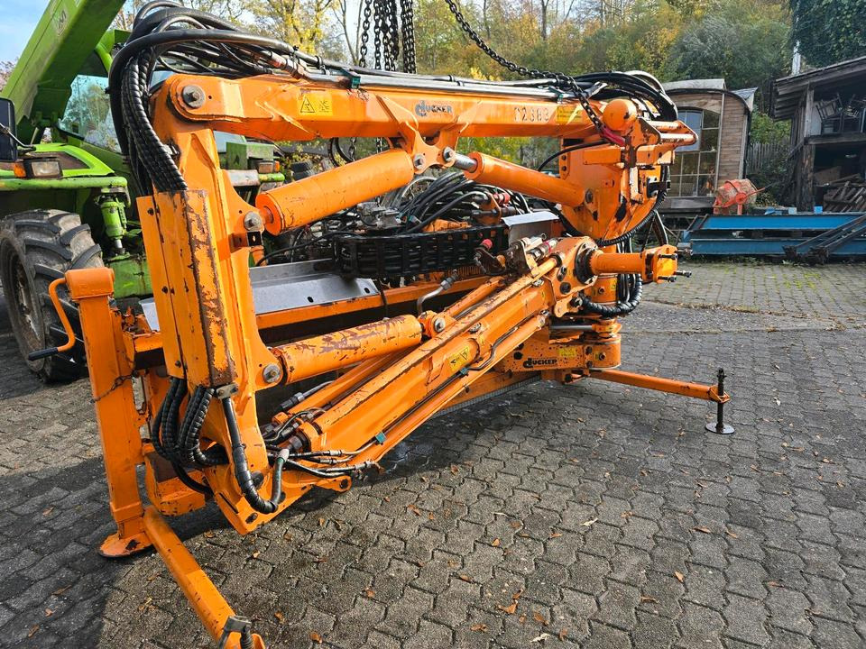 Dücker DUA 800 für Fendt Deutz Böschungsmäher Böschungsmulcher Traktor Bankettmäher 800 600 Mulag Una MHU - Armmaaier: afbeelding 5 Dücker DUA 800 für Fendt Deutz Böschungsmäher Böschungsmulcher Traktor Bankettmäher 800 600 Mulag Una MHU - Armmaaier: afbeelding 5
