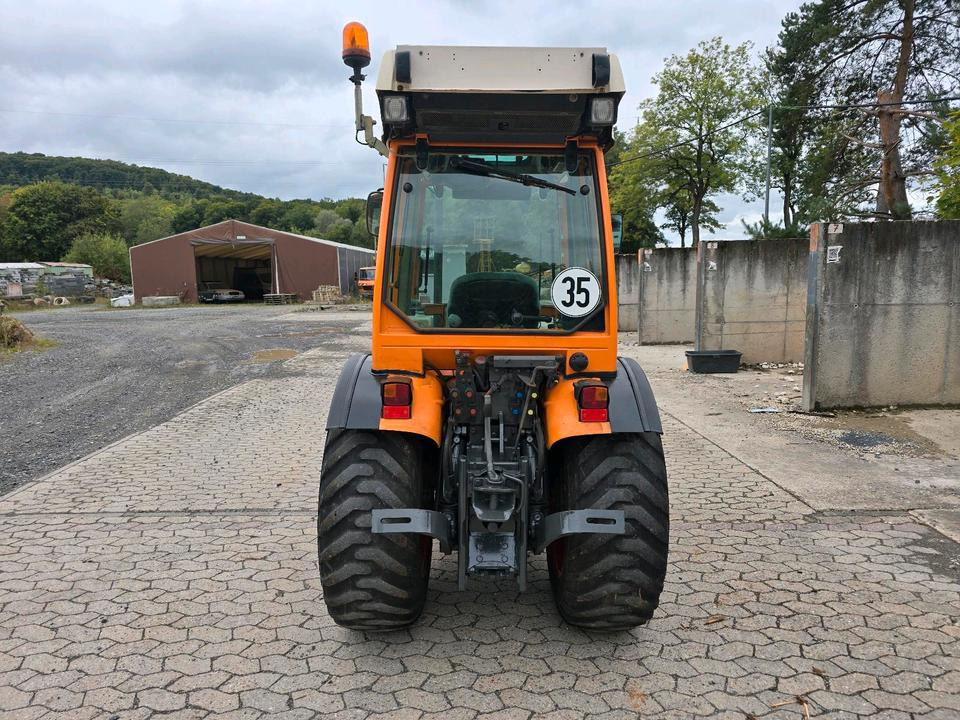 Fendt 206V Schmalspurtraktor Traktor Schlepper Weinbergtraktor 206 208 210 Farmer Favorit Obstbau Weinbau - Tractor: afbeelding 5 Fendt 206V Schmalspurtraktor Traktor Schlepper Weinbergtraktor 206 208 210 Farmer Favorit Obstbau Weinbau - Tractor: afbeelding 5