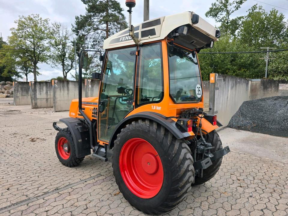 Fendt 206V Schmalspurtraktor Traktor Schlepper Weinbergtraktor 206 208 210 Farmer Favorit Obstbau Weinbau - Tractor: afbeelding 4 Fendt 206V Schmalspurtraktor Traktor Schlepper Weinbergtraktor 206 208 210 Farmer Favorit Obstbau Weinbau - Tractor: afbeelding 4