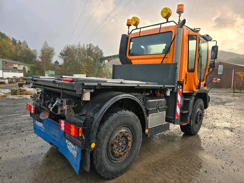 Unimog U400 Bluetec 5 2011 405 Mercedes-Benz U 300 500 423 427 430 527 530 - Gemeentelijke machine/ Speciaal: afbeelding 3 Unimog U400 Bluetec 5 2011 405 Mercedes-Benz U 300 500 423 427 430 527 530 - Gemeentelijke machine/ Speciaal: afbeelding 3