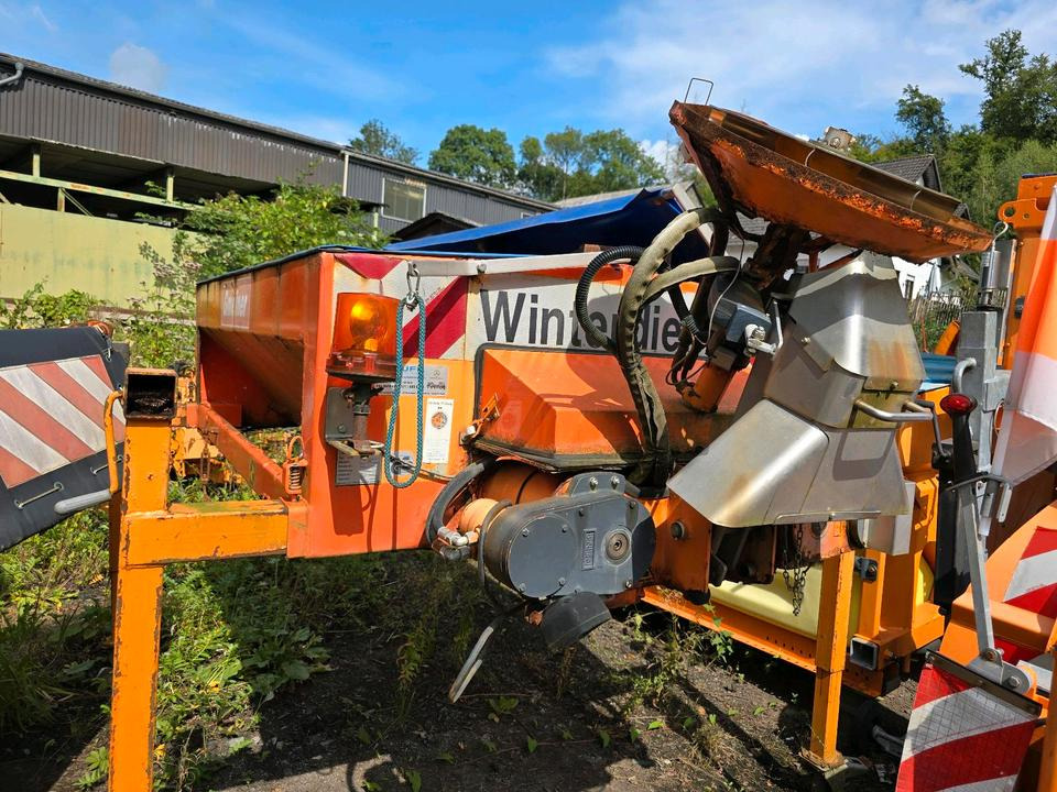 Gmeiner STA 1300 1,3m3 Salzstreuer Salzsilo Streuautomat Tremo Multicar Ladog Unimog - Zout/ Zandstrooier: afbeelding 1 Gmeiner STA 1300 1,3m3 Salzstreuer Salzsilo Streuautomat Tremo Multicar Ladog Unimog - Zout/ Zandstrooier: afbeelding 1