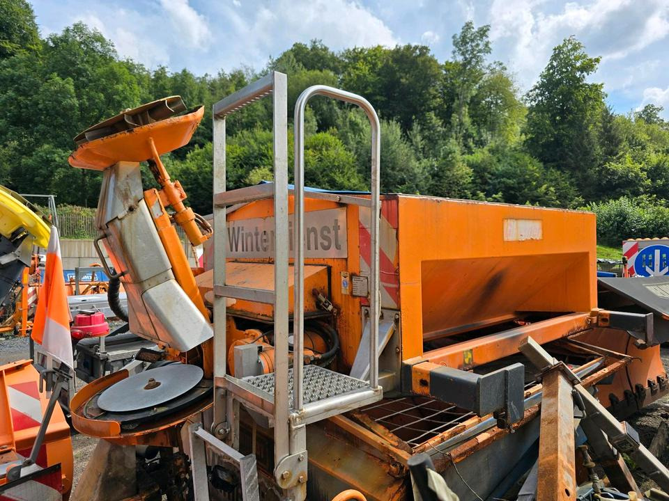 Gmeiner STA 2000TC Salzstreuer 2m3 Streuautomat Salzsilo Winterdienst Unimog 405 U300 400 500 423 427 430 318 Multicar tremo - Zout/ Zandstrooier: afbeelding 1 Gmeiner STA 2000TC Salzstreuer 2m3 Streuautomat Salzsilo Winterdienst Unimog 405 U300 400 500 423 427 430 318 Multicar tremo - Zout/ Zandstrooier: afbeelding 1