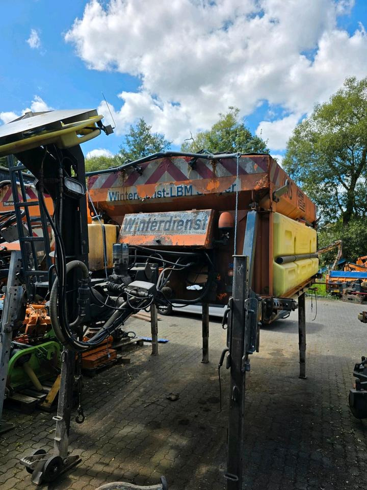 Küpper-Weisser IMSSM 5m3 Salzstreuer IMS Diese-Motor Salzsilo Winterdienst Schneepflug LKW Schmidt Stratos - Zout/ Zandstrooier: afbeelding 4 Küpper-Weisser IMSSM 5m3 Salzstreuer IMS Diese-Motor Salzsilo Winterdienst Schneepflug LKW Schmidt Stratos - Zout/ Zandstrooier: afbeelding 4