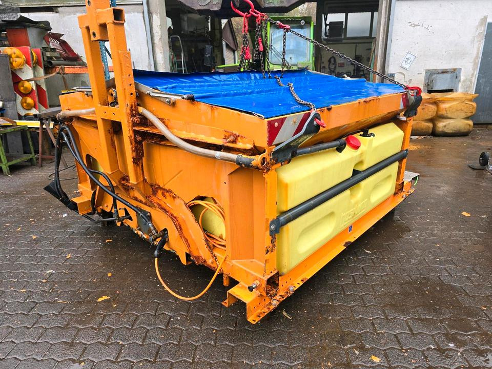 Küpper-Weisser IMSSM F20020HFA Salzstreuer Salzsilo Streuautomat Winterdienst Unimog 405 U300 U 400 500 530 527 423 427 318 218 ThermoMat Schmidt Stratos Mulag Parkrahmen - Zout/ Zandstrooier: afbeelding 3 Küpper-Weisser IMSSM F20020HFA Salzstreuer Salzsilo Streuautomat Winterdienst Unimog 405 U300 U 400 500 530 527 423 427 318 218 ThermoMat Schmidt Stratos Mulag Parkrahmen - Zout/ Zandstrooier: afbeelding 3