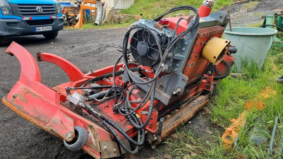Loipfinger T320KLM Mähwerk Mulchgerät Mulchmäher für Aebi Kubota Iseki Deutz Fendt - Gazonmaaier: afbeelding 3 Loipfinger T320KLM Mähwerk Mulchgerät Mulchmäher für Aebi Kubota Iseki Deutz Fendt - Gazonmaaier: afbeelding 3
