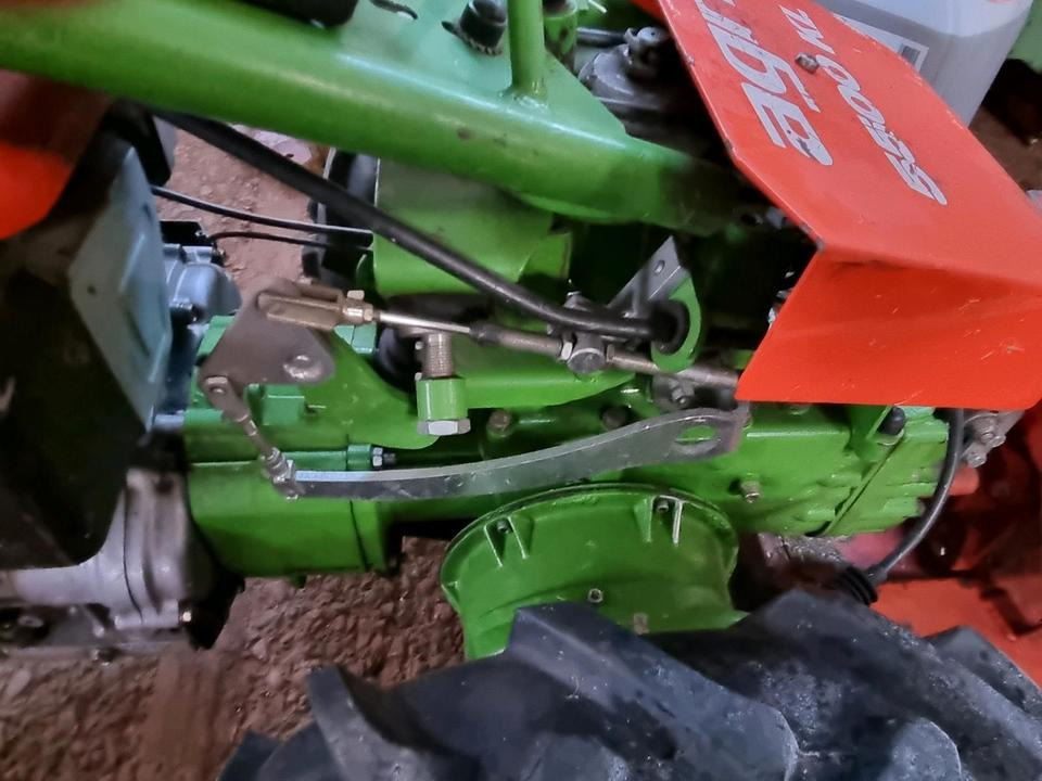 Motormäher Agria 5500 KL Grizzly Böschungsmulcher Hangmäher Reform Aebi Rasenmäher Mähausleger Böschungsmulcher Seitenmulcher Mulchgerät - Gazonmaaier: afbeelding 5 Motormäher Agria 5500 KL Grizzly Böschungsmulcher Hangmäher Reform Aebi Rasenmäher Mähausleger Böschungsmulcher Seitenmulcher Mulchgerät - Gazonmaaier: afbeelding 5