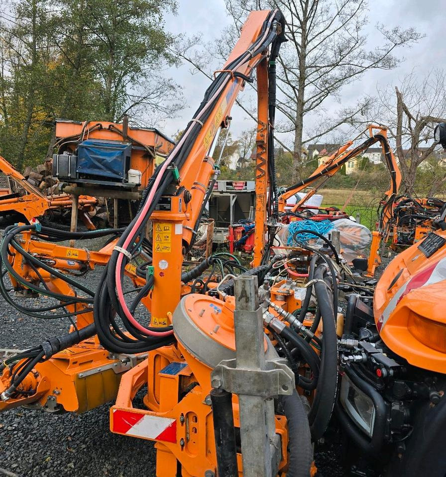 Mulag MKM 700 2015 Böschungsmäher Böschungsmulcher FME für Unimog 405 UGE UGN U300 400 500 423 427 430 530 MHU MFK DUA UNA - Armmaaier: afbeelding 5 Mulag MKM 700 2015 Böschungsmäher Böschungsmulcher FME für Unimog 405 UGE UGN U300 400 500 423 427 430 530 MHU MFK DUA UNA - Armmaaier: afbeelding 5