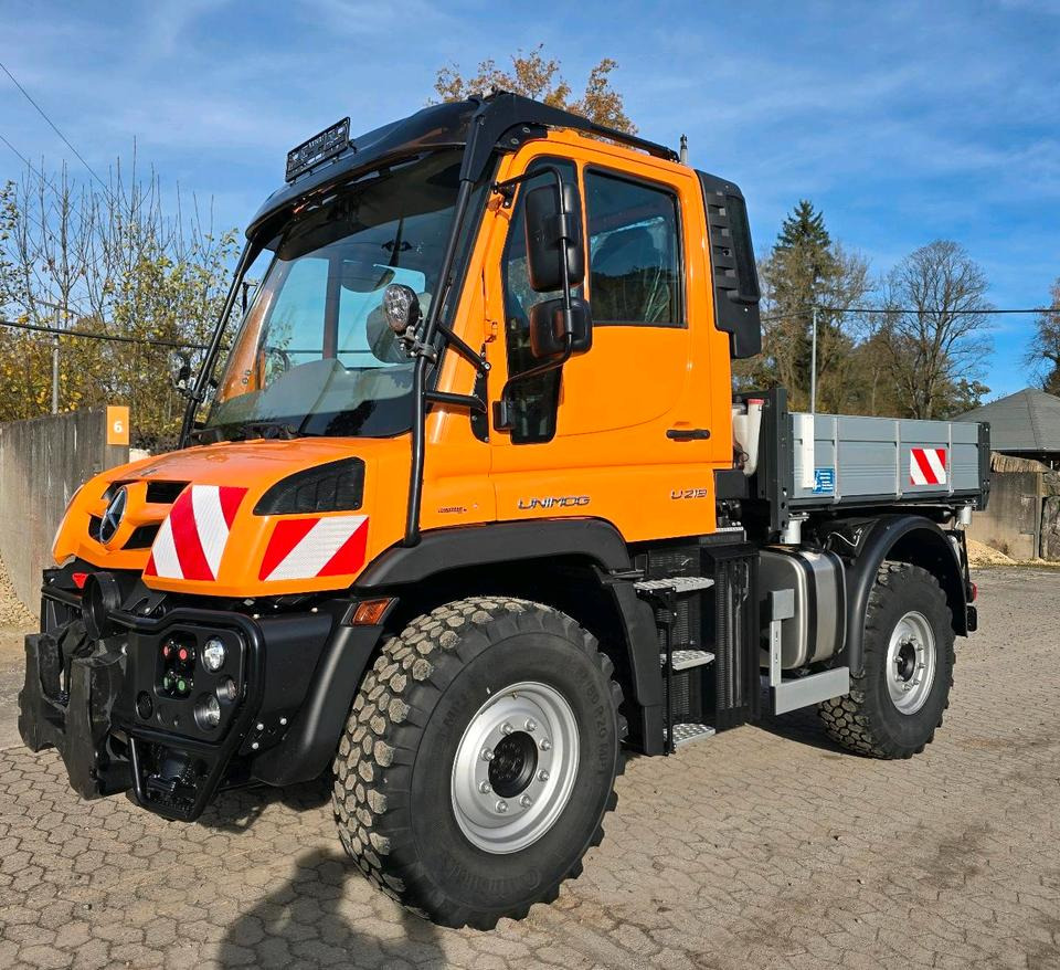NEUFAHRZEUG Unimog U219 EAS NKS-Z-UGE-43 Mercedes-Benz 405/10 405/12 UGE Mercedes-Benz U 318 323 327 423 427 429 430 EasyDrive - Sneeuwruimer: afbeelding 1 NEUFAHRZEUG Unimog U219 EAS NKS-Z-UGE-43 Mercedes-Benz 405/10 405/12 UGE Mercedes-Benz U 318 323 327 423 427 429 430 EasyDrive - Sneeuwruimer: afbeelding 1