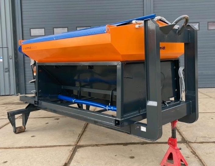 Neuwertiger Schmidt Stratos S30-27 VEP-490 Salzstreuer für Hakenlift Abrollcontainer Streuautomat Winterdienst Streusilo für LKW - Zout/ Zandstrooier: afbeelding 1 Neuwertiger Schmidt Stratos S30-27 VEP-490 Salzstreuer für Hakenlift Abrollcontainer Streuautomat Winterdienst Streusilo für LKW - Zout/ Zandstrooier: afbeelding 1