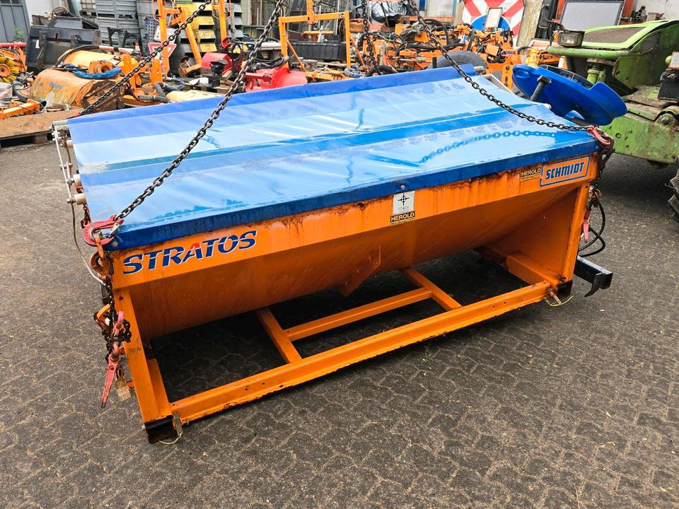 Salzstreuer Stratos F25K-19 für Unimog UGN UGE 424 427 405 U300 U 300 400 500 MERCEDES-BENZ 218 219 318 323 423 427 327 430 429 430 435 Salzsilo Streuautomat Winterdienst - Zout/ Zandstrooier: afbeelding 2 Salzstreuer Stratos F25K-19 für Unimog UGN UGE 424 427 405 U300 U 300 400 500 MERCEDES-BENZ 218 219 318 323 423 427 327 430 429 430 435 Salzsilo Streuautomat Winterdienst - Zout/ Zandstrooier: afbeelding 2