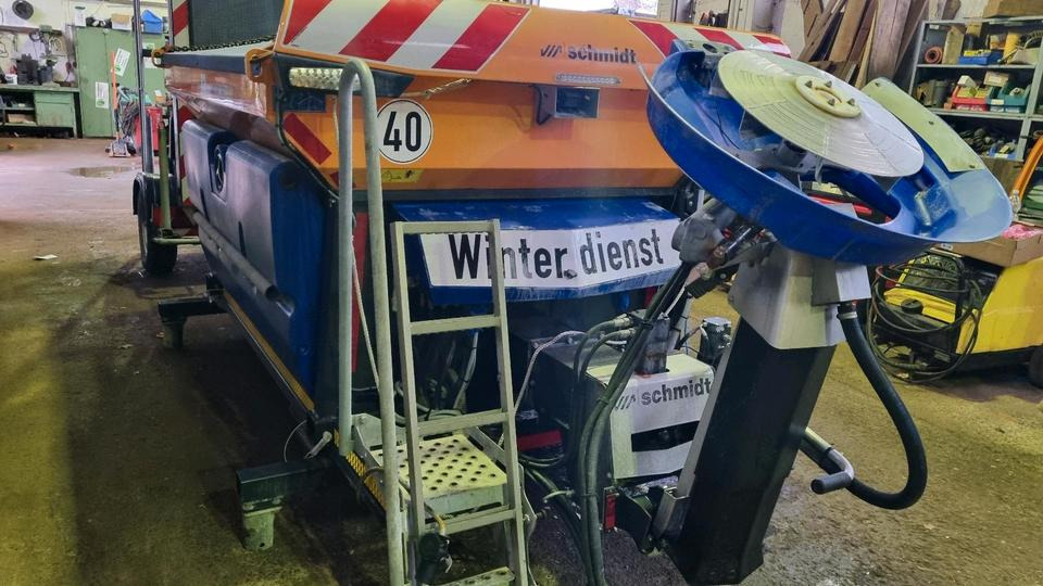 Schmidt Stratos S25K-21 Salzstreuer Salzsilo für Unimog Mercedes Benz 405 U427 430 423 530 527 318 Winterdienst Aebi Schneepflug - Zout/ Zandstrooier: afbeelding 2 Schmidt Stratos S25K-21 Salzstreuer Salzsilo für Unimog Mercedes Benz 405 U427 430 423 530 527 318 Winterdienst Aebi Schneepflug - Zout/ Zandstrooier: afbeelding 2