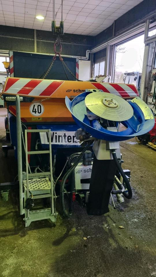 Schmidt Stratos S25K-21 Salzstreuer Salzsilo für Unimog Mercedes Benz 405 U427 430 423 530 527 318 Winterdienst Aebi Schneepflug - Zout/ Zandstrooier: afbeelding 4 Schmidt Stratos S25K-21 Salzstreuer Salzsilo für Unimog Mercedes Benz 405 U427 430 423 530 527 318 Winterdienst Aebi Schneepflug - Zout/ Zandstrooier: afbeelding 4