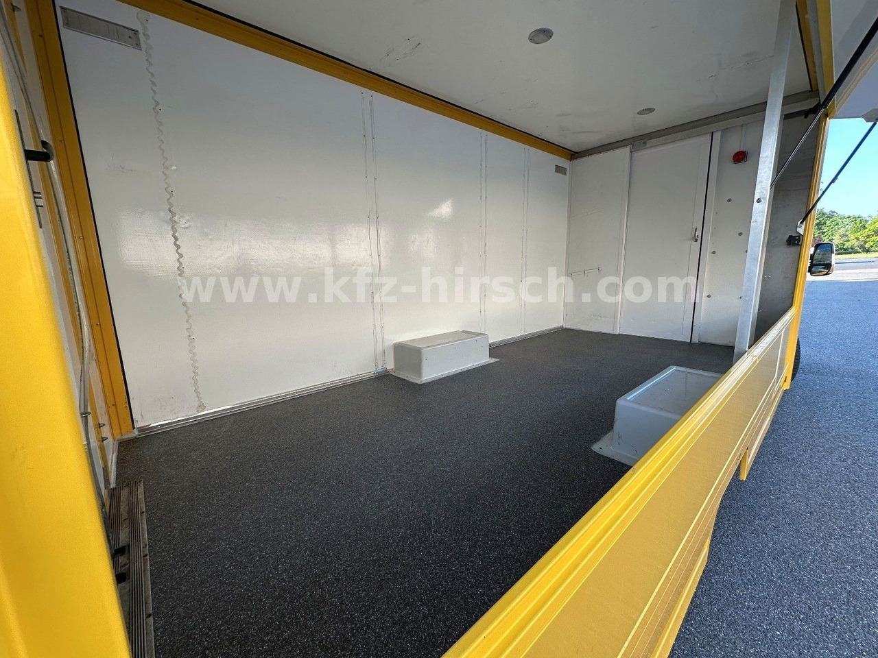 Iveco Daily Luftfederung Foodtruck Imbisswagen Verkauf - Zelfrijdende verkoopwagen: afbeelding 4 Iveco Daily Luftfederung Foodtruck Imbisswagen Verkauf - Zelfrijdende verkoopwagen: afbeelding 4