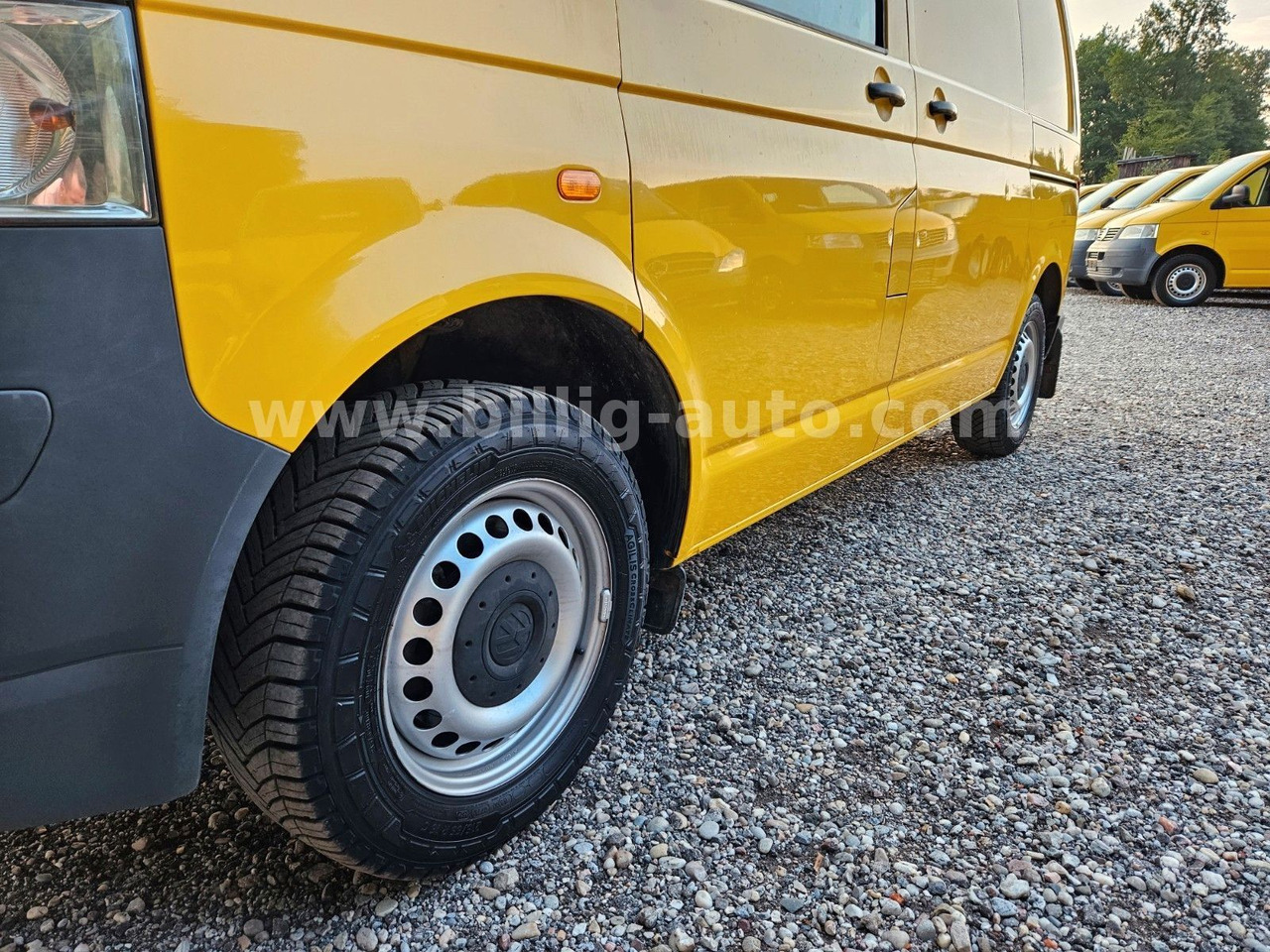 Volkswagen T5 1.9 TDI 2xSchiebetüre Scheckheft Bulli Kasten - Personenvervoer: afbeelding 5 Volkswagen T5 1.9 TDI 2xSchiebetüre Scheckheft Bulli Kasten - Personenvervoer: afbeelding 5