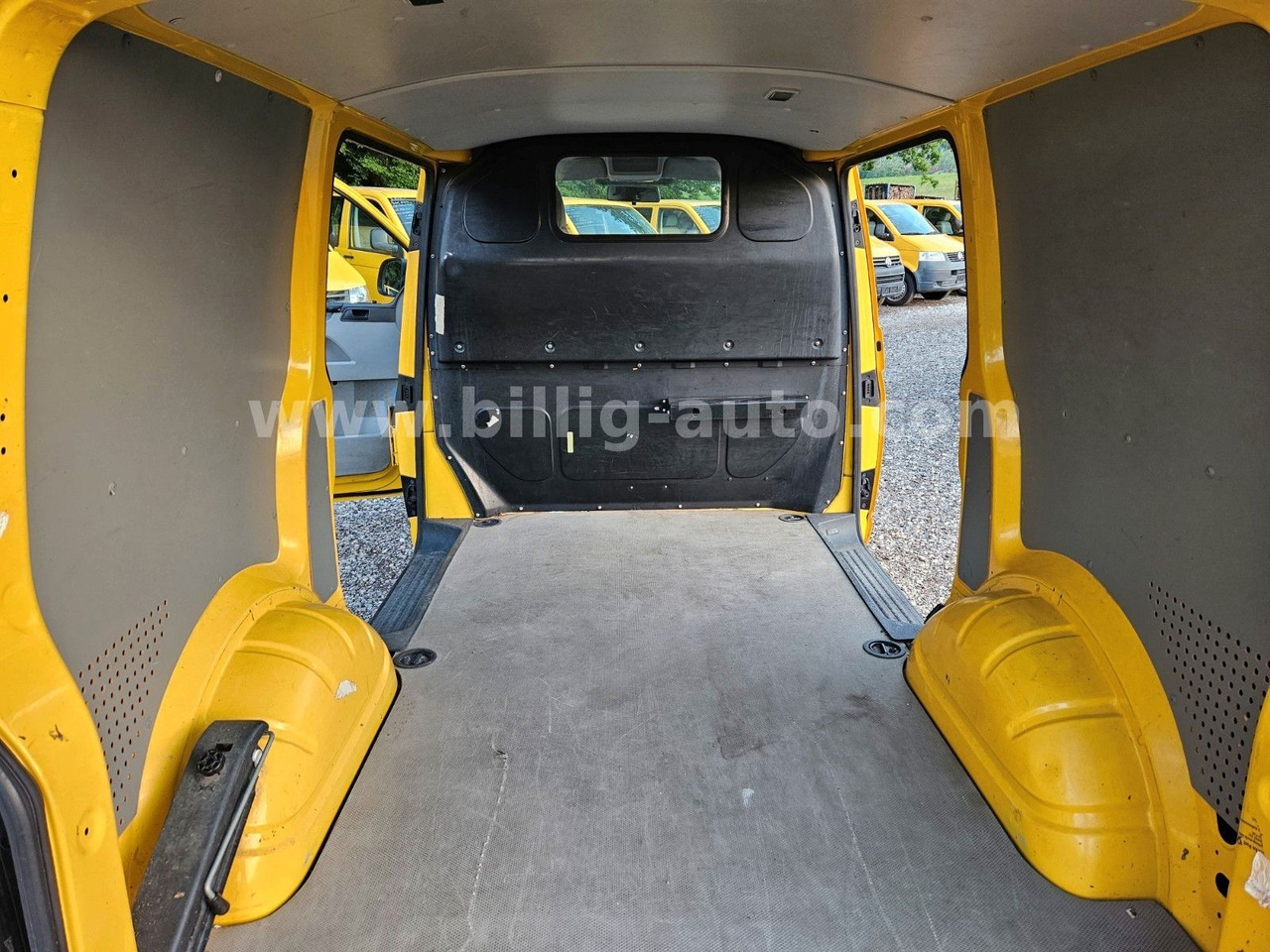 Volkswagen T5 Transporter 2.0TDI *2xSchiebetüre*Scheckheft - Kleine bestelwagen: afbeelding 3 Volkswagen T5 Transporter 2.0TDI *2xSchiebetüre*Scheckheft - Kleine bestelwagen: afbeelding 3