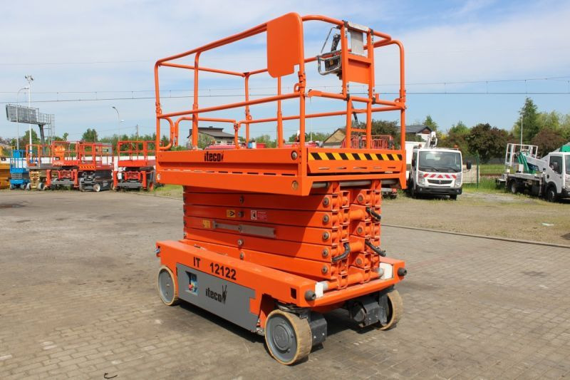 Imer podnośnik nożycowy elektryczny 14 m Imer/Iteco IT12122 - Schaarlift: afbeelding 3 Imer podnośnik nożycowy elektryczny 14 m Imer/Iteco IT12122 - Schaarlift: afbeelding 3